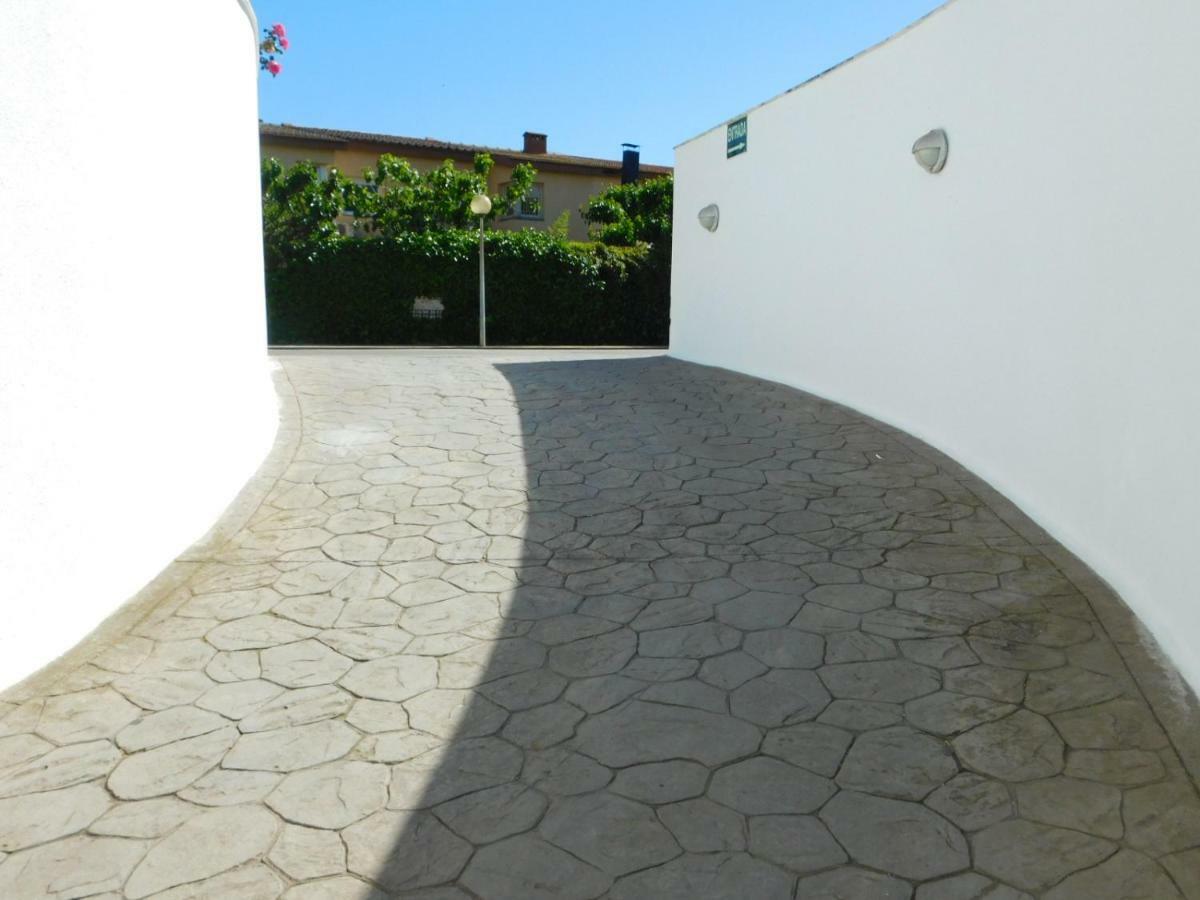 Gmid Immo Apartamento Portomarina Roses Exterior foto